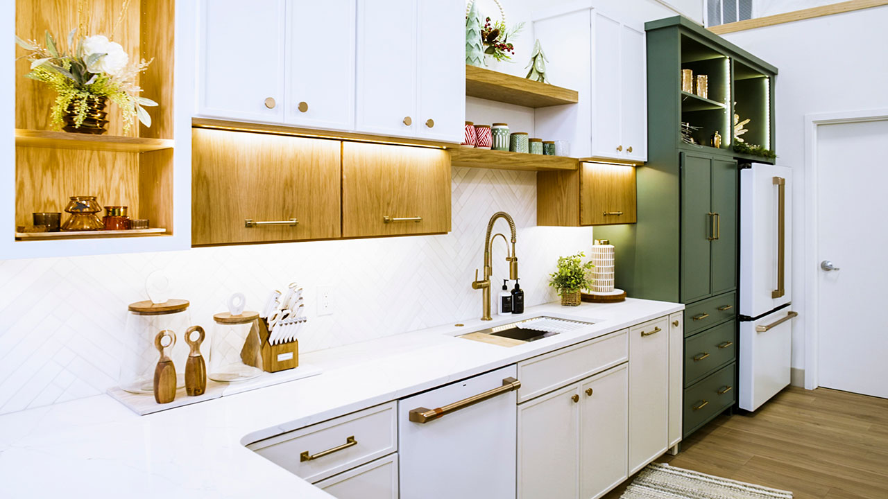 Grand Rapids MI Pantry Cabinet Builders